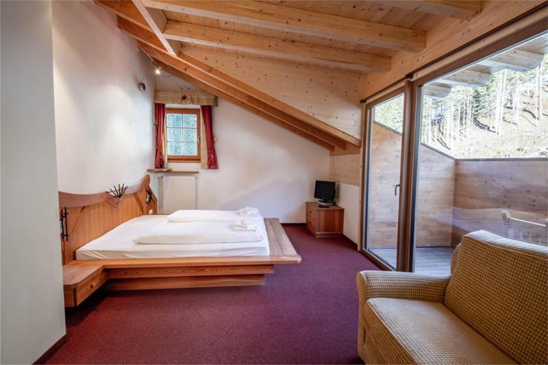 Skihotel Weiberhimmel Ulten Eksteriør bilde